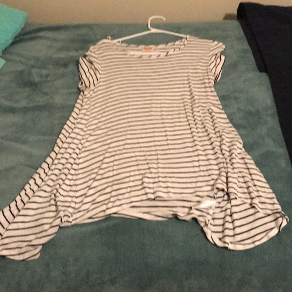 Cute longer shirt